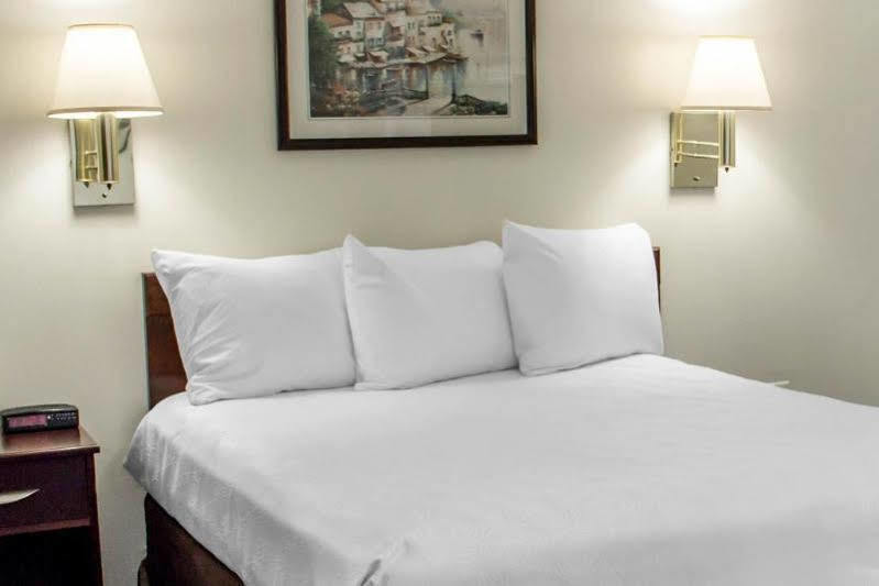 Motel 6-Greensboro, Nc - I-40 Eksteriør bilde